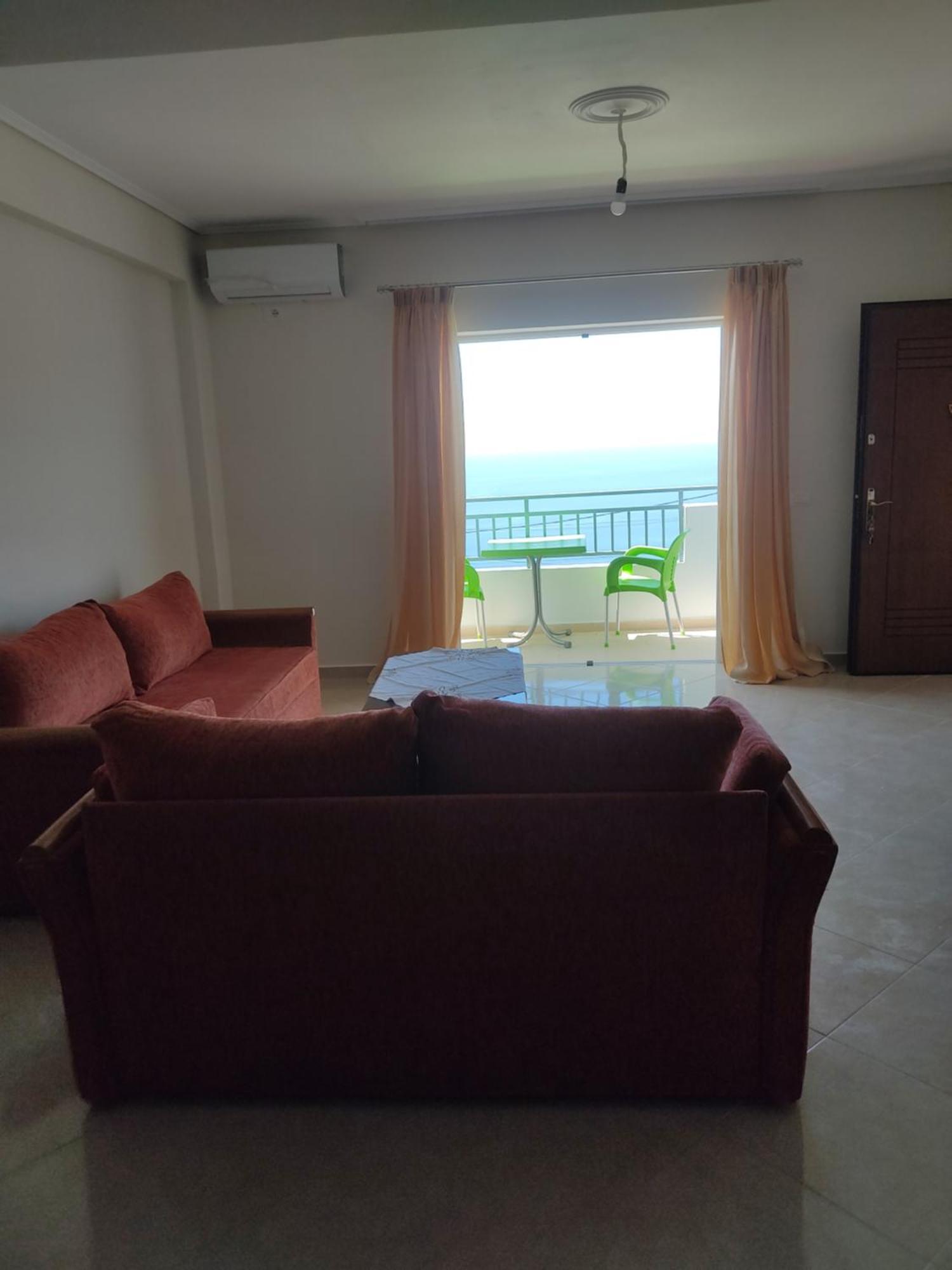Lukova Center Apartments Bagian luar foto