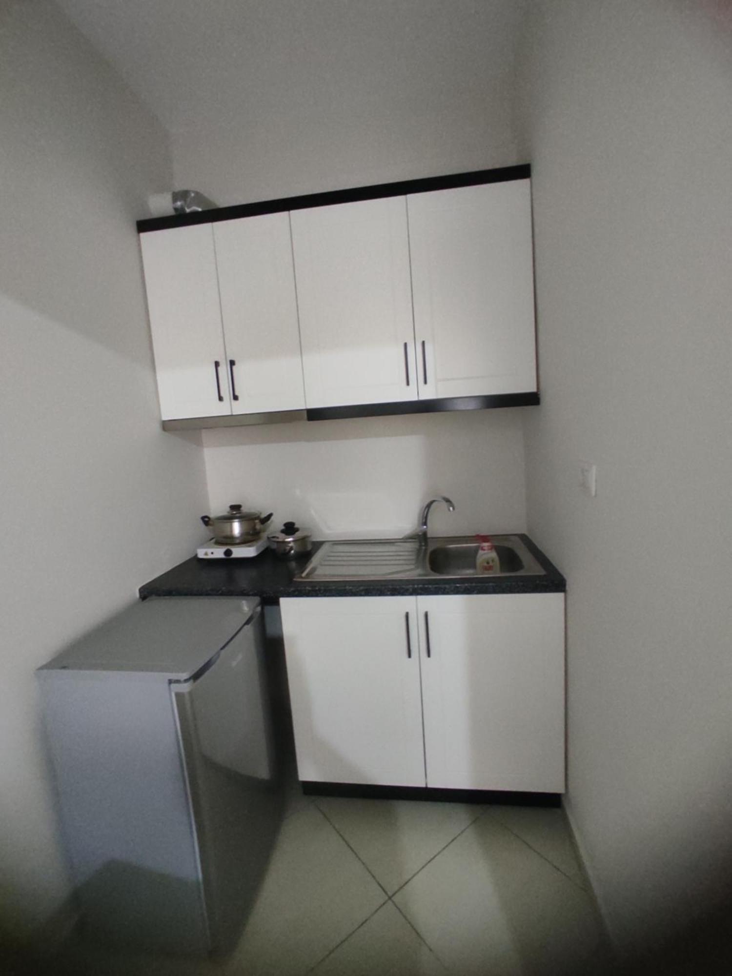 Lukova Center Apartments Bagian luar foto